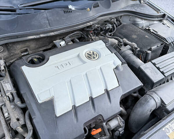 Фольксваген Пассат 2010 в Виннице на Automoto.ua Серый Фольксваген Пассат, объемом двигателя 1.97 л и пробегом 260 тыс. км за 6899 $, фото 31 на Automoto.ua