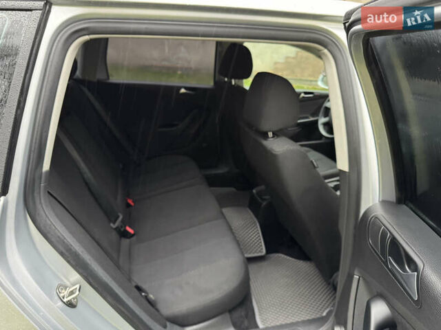 Серый Фольксваген Пассат, объемом двигателя 1.6 л и пробегом 286 тыс. км за 7250 $, фото 11 на Automoto.ua