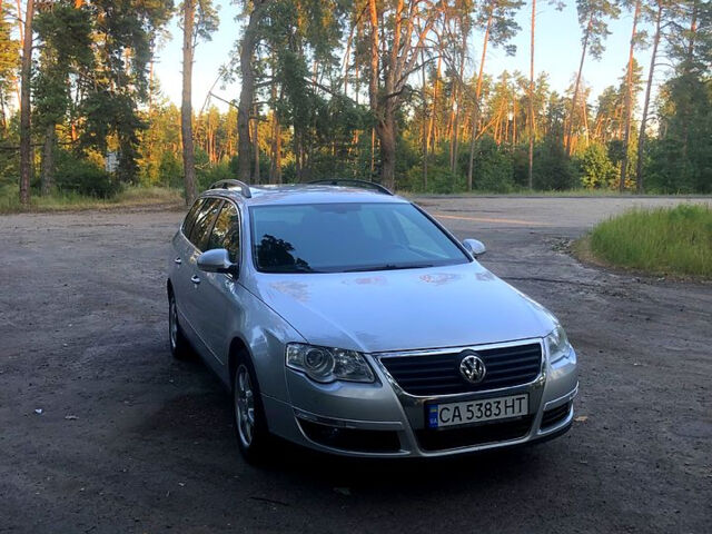 Серый Фольксваген Пассат, объемом двигателя 1.6 л и пробегом 263 тыс. км за 7300 $, фото 1 на Automoto.ua