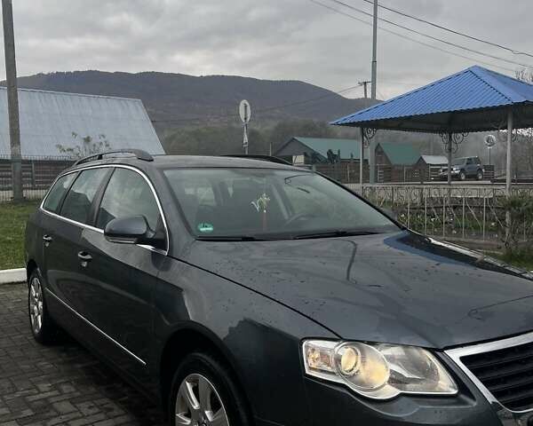 Серый Фольксваген Пассат, объемом двигателя 1.97 л и пробегом 217 тыс. км за 7800 $, фото 7 на Automoto.ua