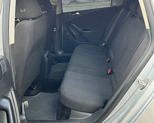 Серый Фольксваген Пассат, объемом двигателя 1.97 л и пробегом 280 тыс. км за 5950 $, фото 14 на Automoto.ua