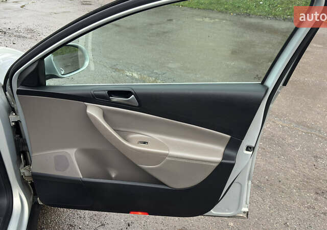 Серый Фольксваген Пассат, объемом двигателя 1.8 л и пробегом 320 тыс. км за 6500 $, фото 13 на Automoto.ua