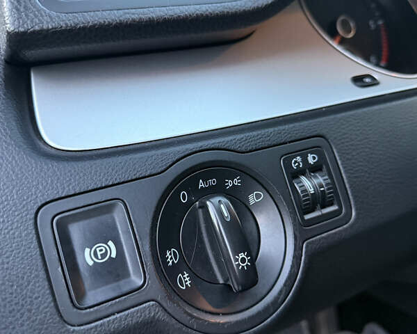 Фольксваген Пассат 2010 в Виннице на Automoto.ua Серый Фольксваген Пассат, объемом двигателя 1.97 л и пробегом 260 тыс. км за 6899 $, фото 22 на Automoto.ua