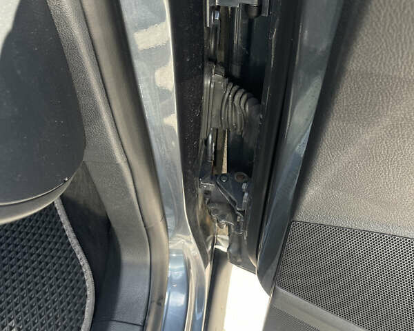 Серый Фольксваген Пассат, объемом двигателя 2 л и пробегом 302 тыс. км за 7300 $, фото 29 на Automoto.ua