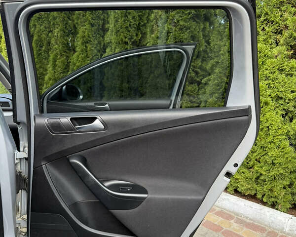 Серый Фольксваген Пассат, объемом двигателя 1.97 л и пробегом 350 тыс. км за 6999 $, фото 45 на Automoto.ua