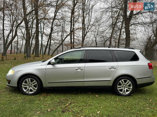 Серый Фольксваген Пассат, объемом двигателя 1.6 л и пробегом 286 тыс. км за 7250 $, фото 5 на Automoto.ua