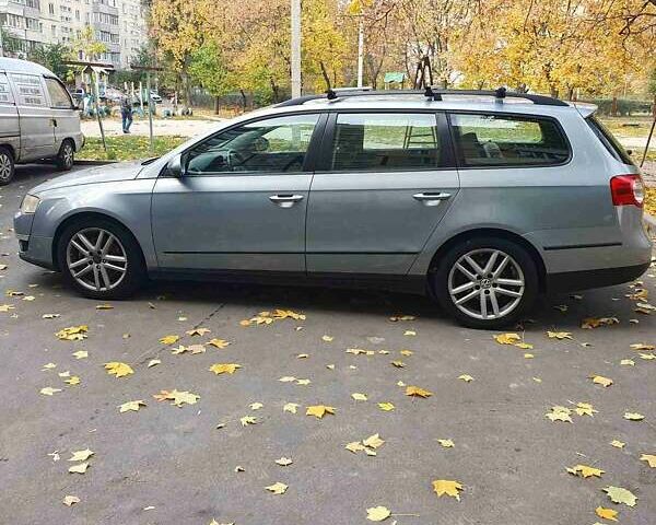 Фольксваген Пассат 2010 в Днепре (Днепропетровске) на Automoto.ua Серый Фольксваген Пассат, объемом двигателя 2 л и пробегом 197 тыс. км за 5500 $, фото 4 на Automoto.ua