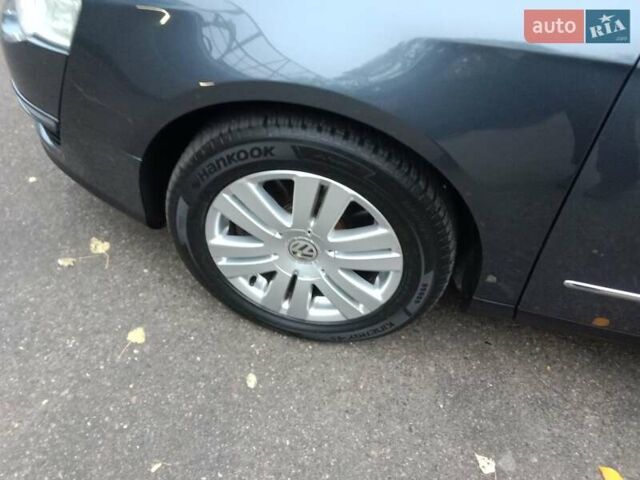 Серый Фольксваген Пассат, объемом двигателя 1.8 л и пробегом 210 тыс. км за 7850 $, фото 37 на Automoto.ua