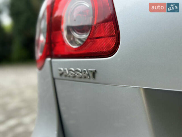 Серый Фольксваген Пассат, объемом двигателя 1.6 л и пробегом 290 тыс. км за 7500 $, фото 10 на Automoto.ua