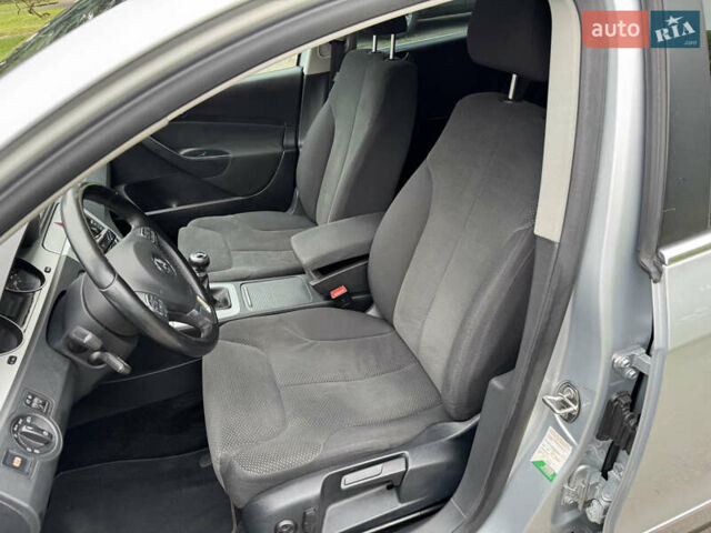 Серый Фольксваген Пассат, объемом двигателя 2 л и пробегом 236 тыс. км за 8800 $, фото 13 на Automoto.ua