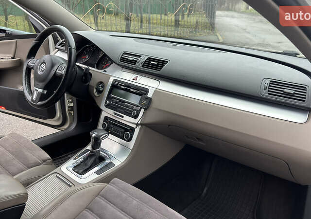 Серый Фольксваген Пассат, объемом двигателя 1.8 л и пробегом 320 тыс. км за 6500 $, фото 23 на Automoto.ua