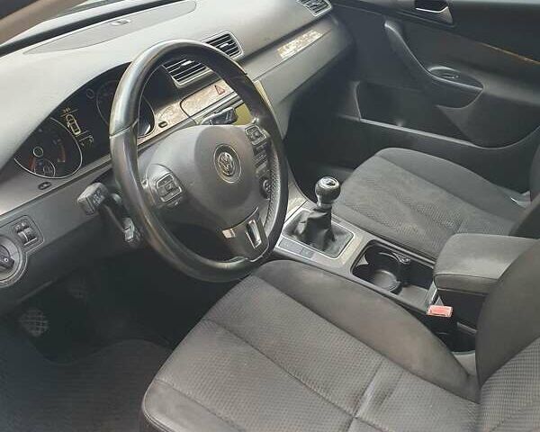 Фольксваген Пассат 2010 в Днепре (Днепропетровске) на Automoto.ua Серый Фольксваген Пассат, объемом двигателя 2 л и пробегом 197 тыс. км за 5500 $, фото 8 на Automoto.ua