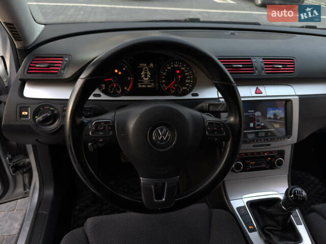 Сірий Фольксваген Пассат, об'ємом двигуна 1.6 л та пробігом 281 тис. км за 8350 $, фото 27 на Automoto.ua
