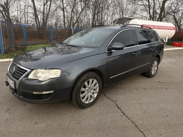 Серый Фольксваген Пассат, объемом двигателя 1.6 л и пробегом 337 тыс. км за 5900 $, фото 1 на Automoto.ua