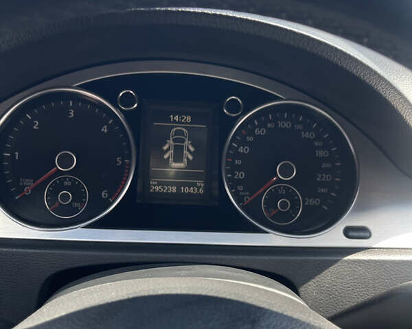 Серый Фольксваген Пассат, объемом двигателя 2 л и пробегом 302 тыс. км за 7300 $, фото 24 на Automoto.ua