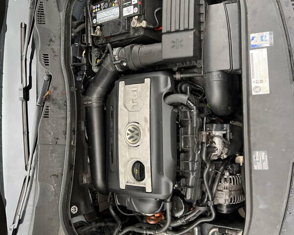 Серый Фольксваген Пассат, объемом двигателя 1.8 л и пробегом 141 тыс. км за 7500 $, фото 26 на Automoto.ua