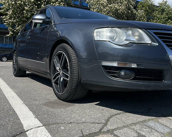 Серый Фольксваген Пассат, объемом двигателя 2 л и пробегом 302 тыс. км за 7300 $, фото 13 на Automoto.ua