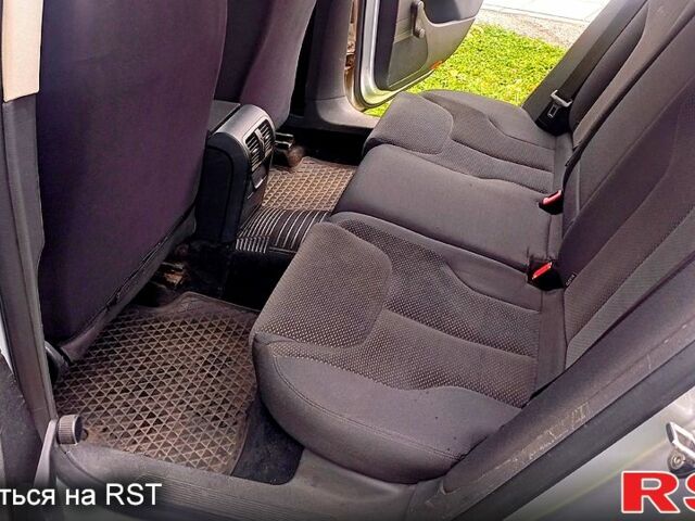 Фольксваген Пассат 2010 в Харькове на Automoto.ua Серый Фольксваген Пассат, объемом двигателя 1.6 л и пробегом 248 тыс. км за 5900 $, фото 10 на Automoto.ua