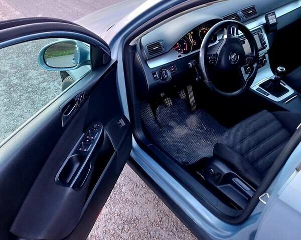 Фольксваген Пассат 2010 в Збараже на Automoto.ua Серый Фольксваген Пассат, объемом двигателя 1.6 л и пробегом 350 тыс. км за 6199 $, фото 12 на Automoto.ua