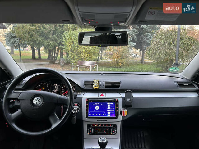 Сірий Фольксваген Пассат, об'ємом двигуна 1.6 л та пробігом 244 тис. км за 5750 $, фото 17 на Automoto.ua