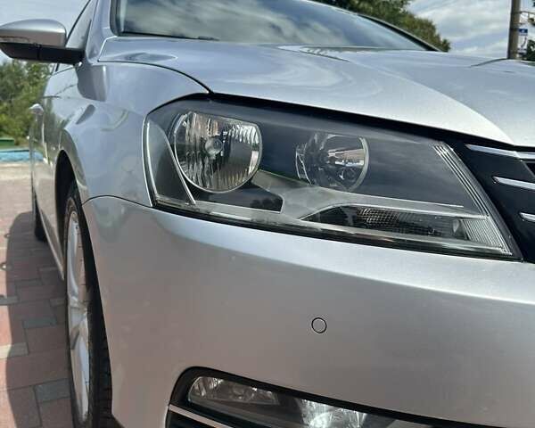 Фольксваген Пассат 2010 в Коростене на Automoto.ua Серый Фольксваген Пассат, объемом двигателя 1.97 л и пробегом 320 тыс. км за 9700 $, фото 3 на Automoto.ua