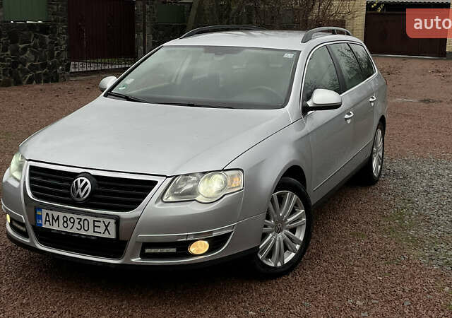 Серый Фольксваген Пассат, объемом двигателя 1.6 л и пробегом 245 тыс. км за 6500 $, фото 1 на Automoto.ua
