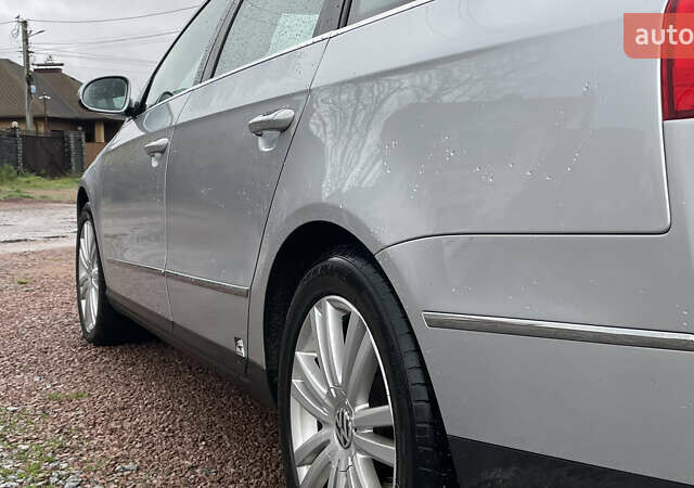 Серый Фольксваген Пассат, объемом двигателя 1.6 л и пробегом 245 тыс. км за 6500 $, фото 14 на Automoto.ua