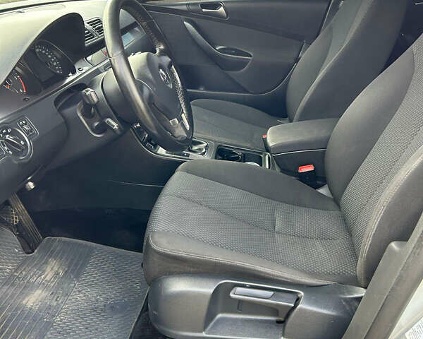 Серый Фольксваген Пассат, объемом двигателя 1.97 л и пробегом 280 тыс. км за 5950 $, фото 7 на Automoto.ua