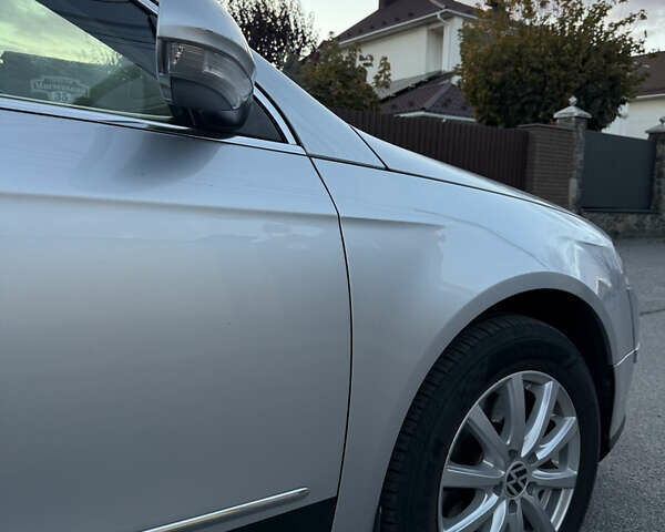 Фольксваген Пассат 2010 в Виннице на Automoto.ua Серый Фольксваген Пассат, объемом двигателя 1.97 л и пробегом 260 тыс. км за 6899 $, фото 6 на Automoto.ua