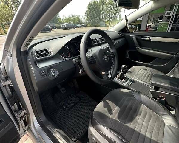 Фольксваген Пассат 2010 в Коростене на Automoto.ua Серый Фольксваген Пассат, объемом двигателя 1.97 л и пробегом 320 тыс. км за 9700 $, фото 7 на Automoto.ua