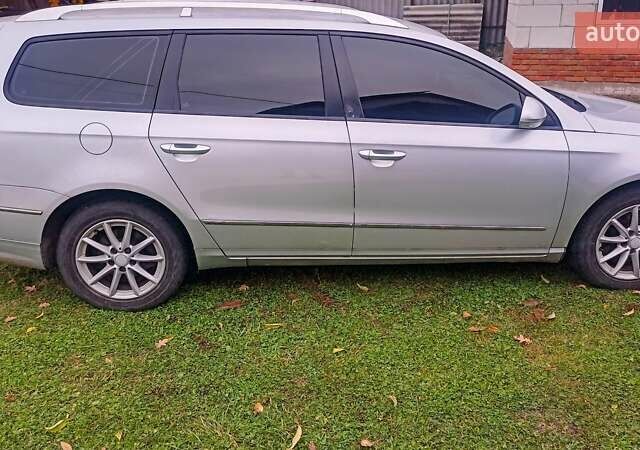 Серый Фольксваген Пассат, объемом двигателя 1.6 л и пробегом 248 тыс. км за 5900 $, фото 16 на Automoto.ua