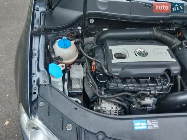 Серый Фольксваген Пассат, объемом двигателя 1.8 л и пробегом 210 тыс. км за 7850 $, фото 51 на Automoto.ua