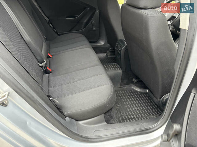 Серый Фольксваген Пассат, объемом двигателя 1.97 л и пробегом 305 тыс. км за 7000 $, фото 16 на Automoto.ua