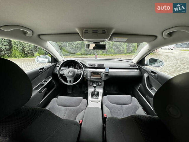 Серый Фольксваген Пассат, объемом двигателя 1.6 л и пробегом 290 тыс. км за 7500 $, фото 17 на Automoto.ua