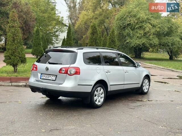 Фольксваген Пассат 2010 в Киеве на Automoto.ua Серый Фольксваген Пассат, объемом двигателя 2 л и пробегом 249 тыс. км за 6999 $, фото 5 на Automoto.ua