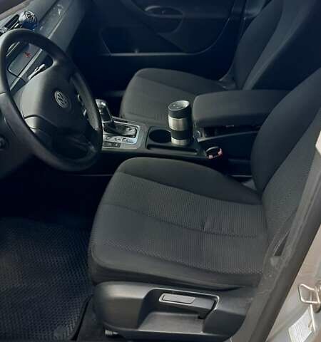 Серый Фольксваген Пассат, объемом двигателя 1.97 л и пробегом 208 тыс. км за 8200 $, фото 2 на Automoto.ua