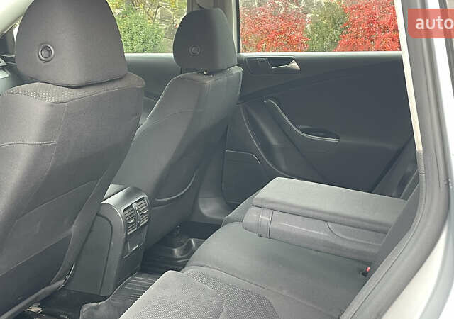 Серый Фольксваген Пассат, объемом двигателя 1.6 л и пробегом 245 тыс. км за 6500 $, фото 34 на Automoto.ua