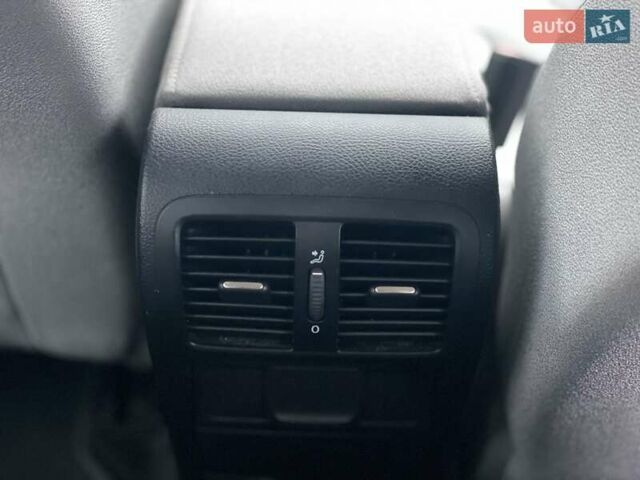 Сірий Фольксваген Пассат, об'ємом двигуна 1.4 л та пробігом 202 тис. км за 6800 $, фото 18 на Automoto.ua