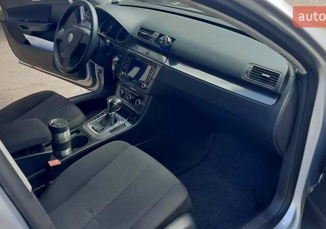 Серый Фольксваген Пассат, объемом двигателя 1.97 л и пробегом 208 тыс. км за 8200 $, фото 4 на Automoto.ua