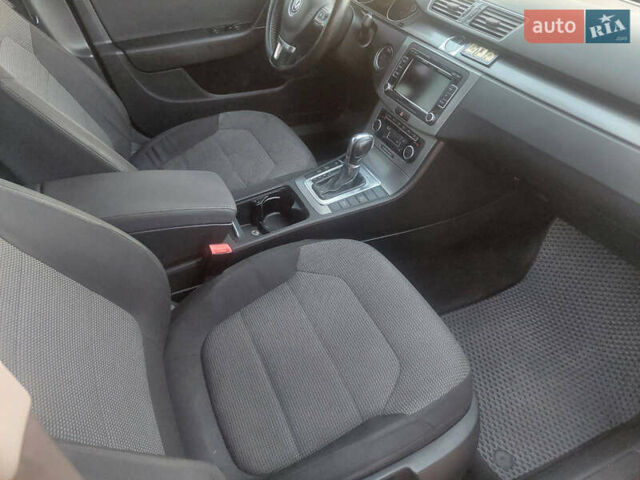 Серый Фольксваген Пассат, объемом двигателя 1.97 л и пробегом 271 тыс. км за 9500 $, фото 7 на Automoto.ua