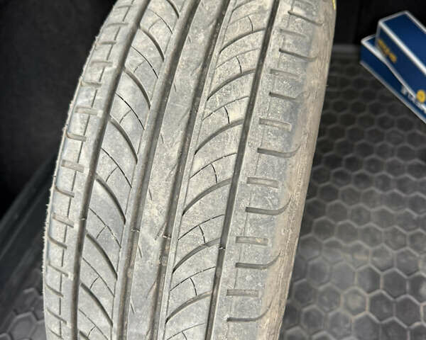 Серый Фольксваген Пассат, объемом двигателя 1.6 л и пробегом 250 тыс. км за 5800 $, фото 7 на Automoto.ua