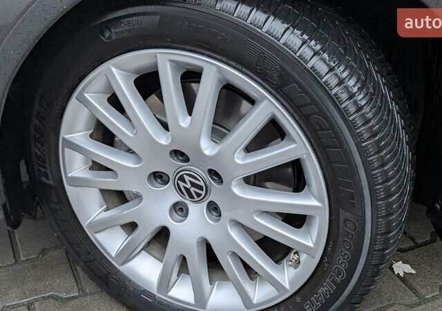 Сірий Фольксваген Пассат, об'ємом двигуна 1.97 л та пробігом 318 тис. км за 8800 $, фото 9 на Automoto.ua