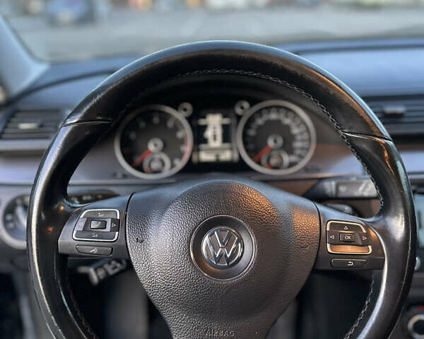 Сірий Фольксваген Пассат, об'ємом двигуна 1.4 л та пробігом 232 тис. км за 6800 $, фото 13 на Automoto.ua