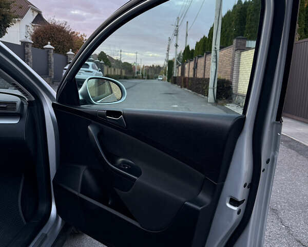 Фольксваген Пассат 2010 в Виннице на Automoto.ua Серый Фольксваген Пассат, объемом двигателя 1.97 л и пробегом 260 тыс. км за 6899 $, фото 17 на Automoto.ua