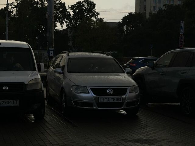 Серый Фольксваген Пассат, объемом двигателя 2 л и пробегом 220 тыс. км за 2980 $, фото 3 на Automoto.ua