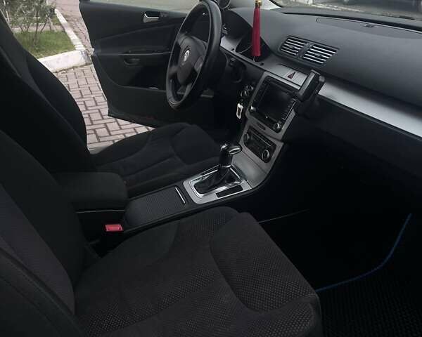 Серый Фольксваген Пассат, объемом двигателя 1.97 л и пробегом 217 тыс. км за 7800 $, фото 4 на Automoto.ua