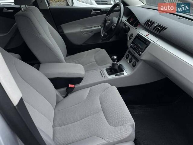 Сірий Фольксваген Пассат, об'ємом двигуна 1.4 л та пробігом 202 тис. км за 6800 $, фото 16 на Automoto.ua