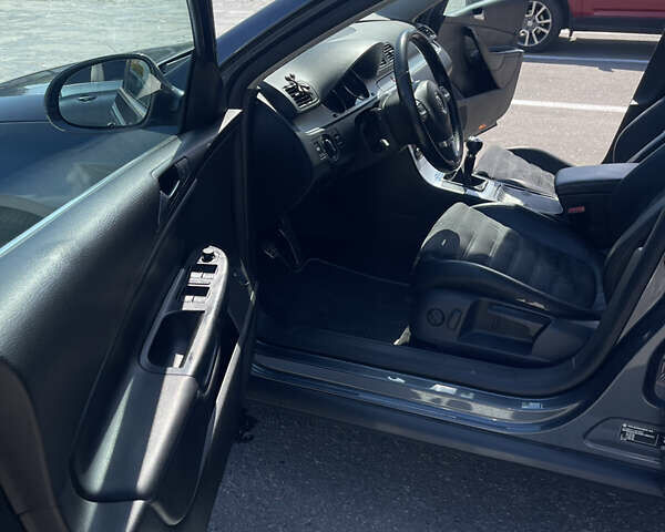 Серый Фольксваген Пассат, объемом двигателя 2 л и пробегом 302 тыс. км за 7300 $, фото 21 на Automoto.ua