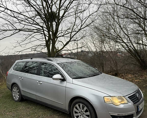 Серый Фольксваген Пассат, объемом двигателя 1.6 л и пробегом 224 тыс. км за 7200 $, фото 1 на Automoto.ua