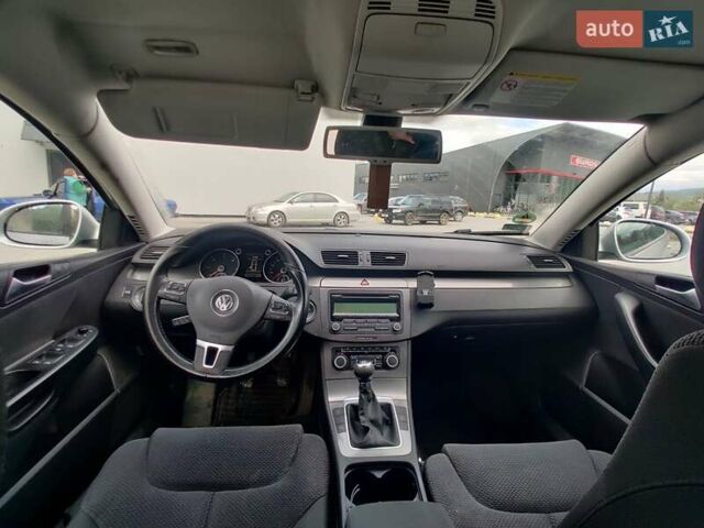 Серый Фольксваген Пассат, объемом двигателя 1.6 л и пробегом 350 тыс. км за 6300 $, фото 12 на Automoto.ua
